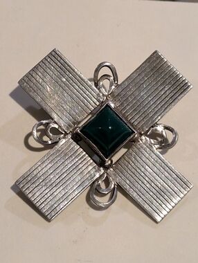 Antique Silver Maltese Cross Style Brooch With Pyramid Green Agate Stone Neat!